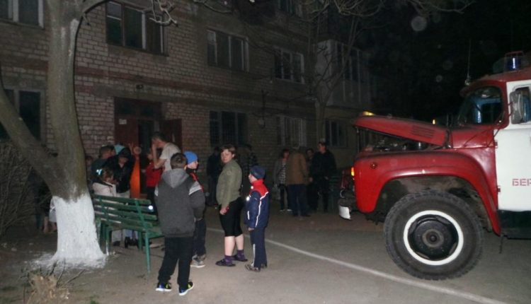 В Запорожской области в жилом доме загорелся мусор