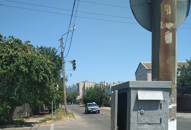 В Запорожской области неизвестный пытались украсть светофор