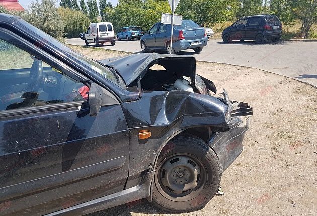 В Запорожской области не разминулись два легковых автомобиля