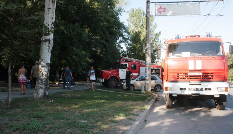 В Запорожье понадобилось 18 человек, чтобы потушить пожар на балконе