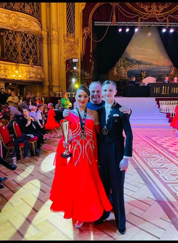 Танцоры из Запорожья заняли первое место на соревнованиях в Англии