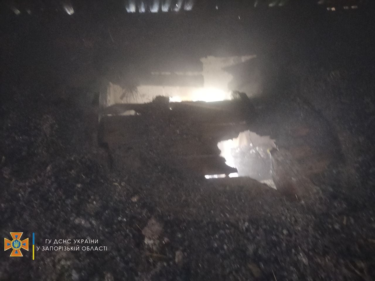 В Запорожской области из-за артобстрела вспыхнул пожар (фото)