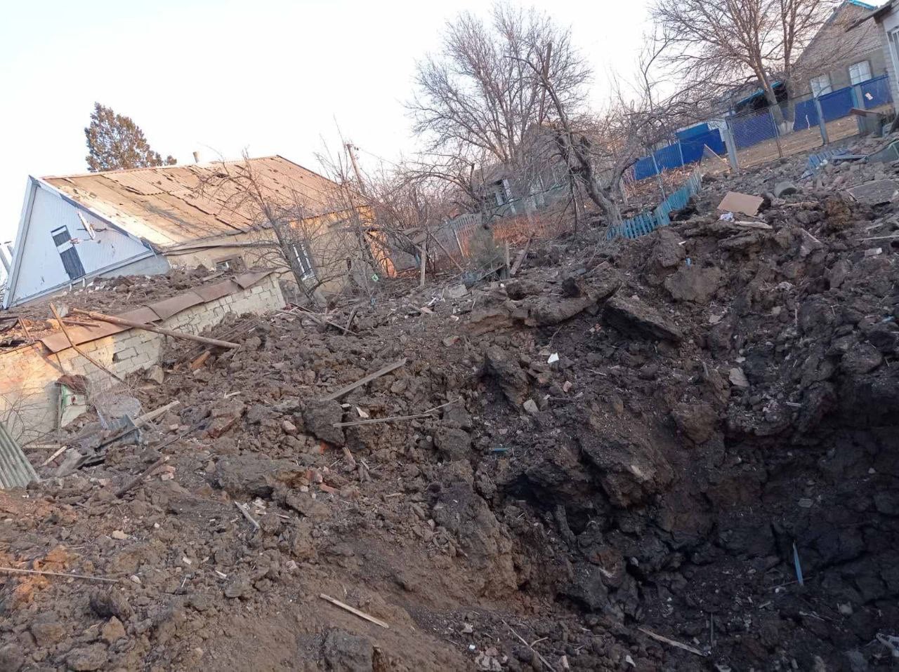 В Запорожской области оккупанты высокоточной ракетой уничтожили туалет в огороде