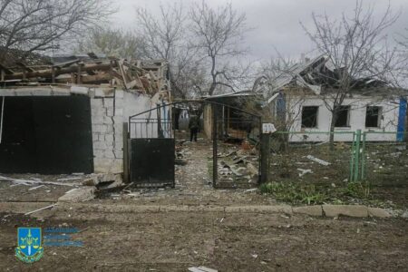 Гуляйполе потерпає від майже щоденних обстрілів: зруйновані будинки (ФОТО, ВІДЕО)